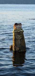 В Калязине на берегу Волги обнаружили старинное надгробие